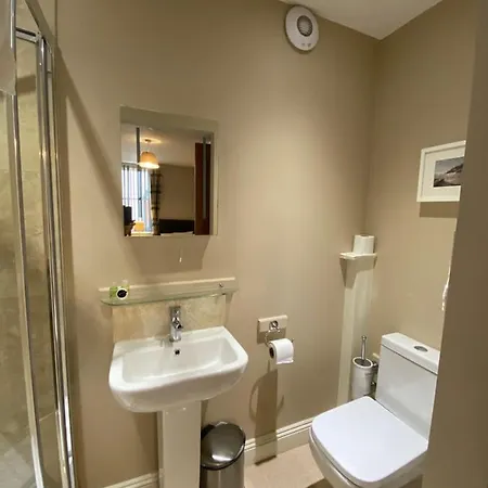 Homes - Beckside Apartment, Town Centre, Hadrians *