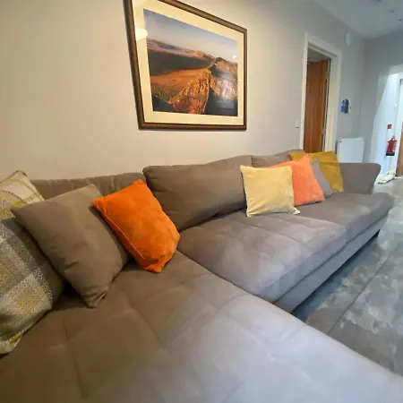 Brampton Homes - Beckside Apartment *